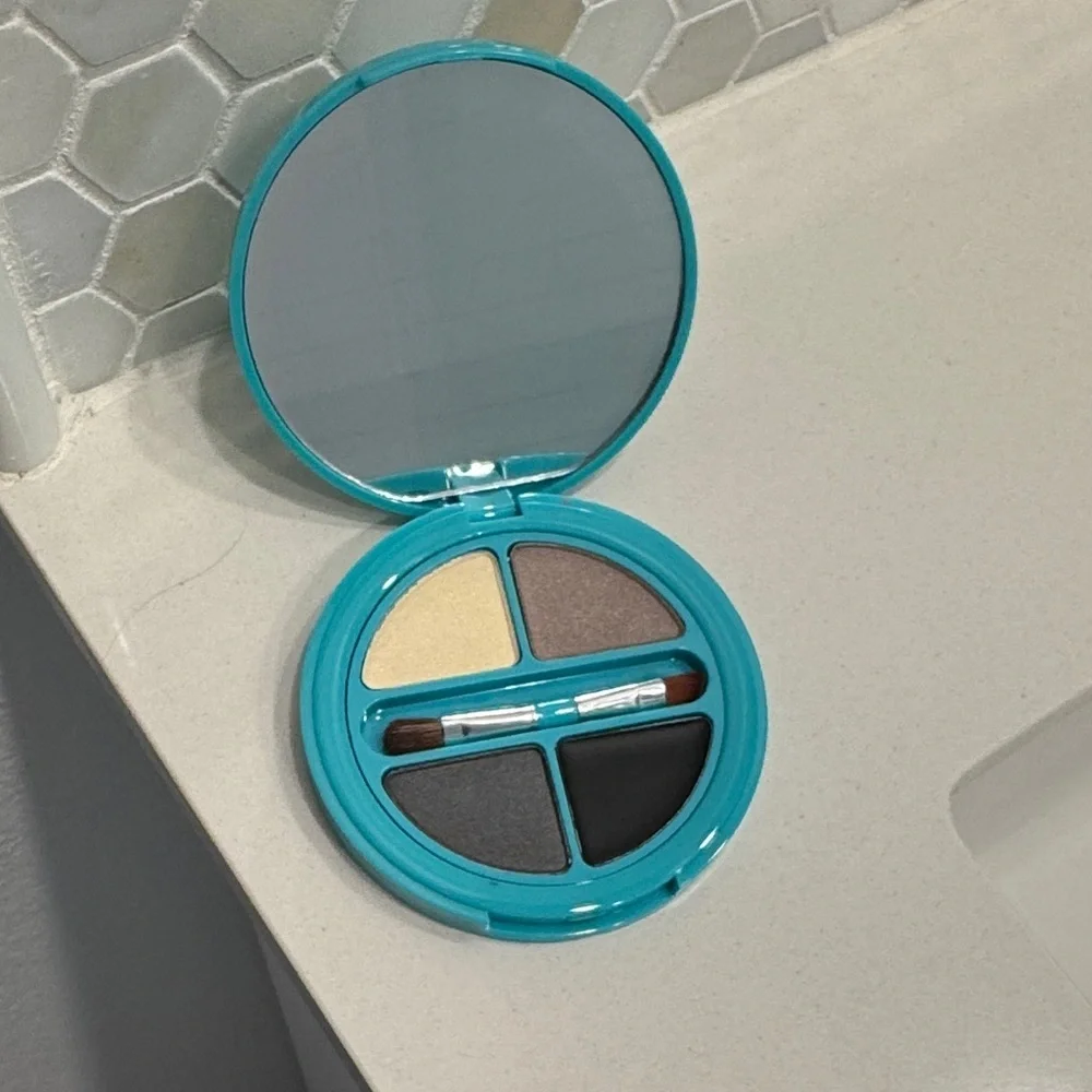 Carmindy & Co epic eyeshadow quad
